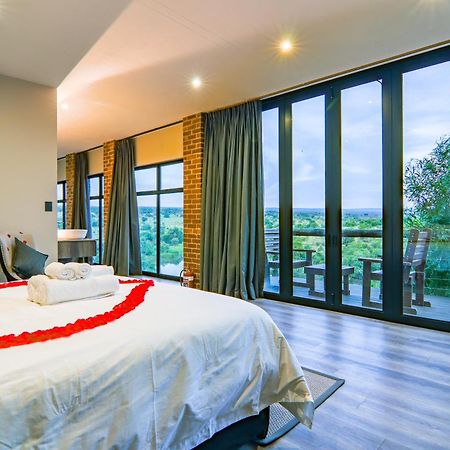 Cliffhanger Lodge Mabula Game Reserve Bagian luar foto