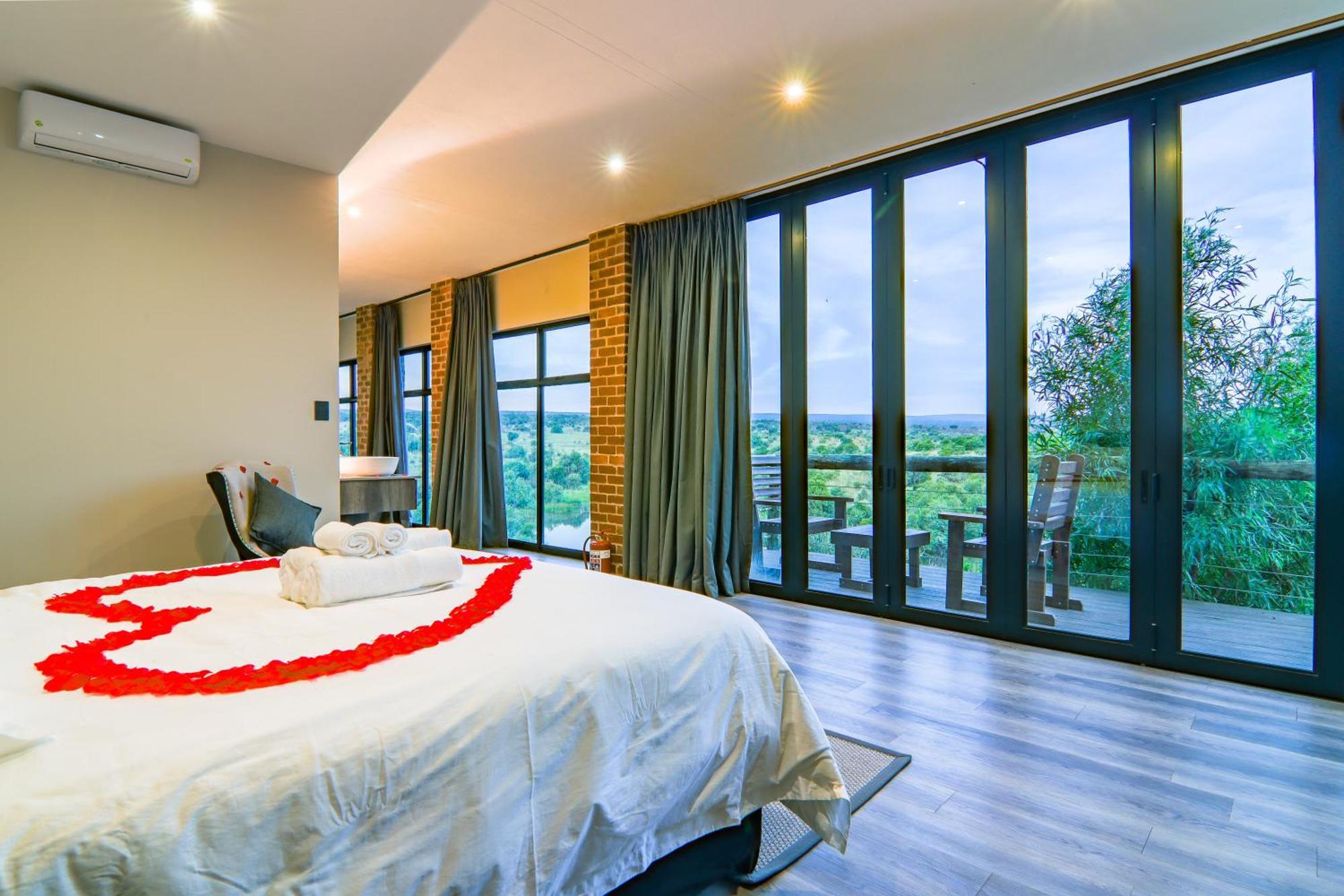 Cliffhanger Lodge Mabula Game Reserve Bagian luar foto