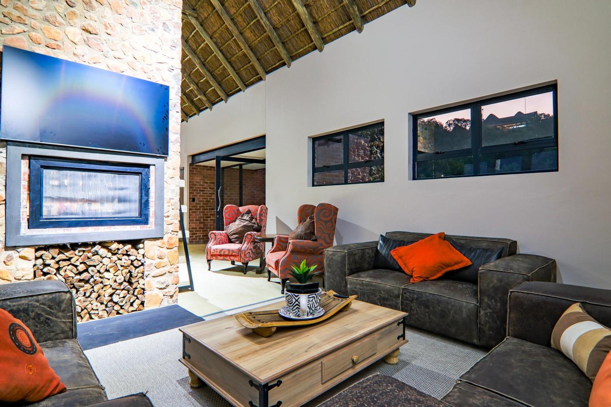 Cliffhanger Lodge Mabula Game Reserve Bagian luar foto