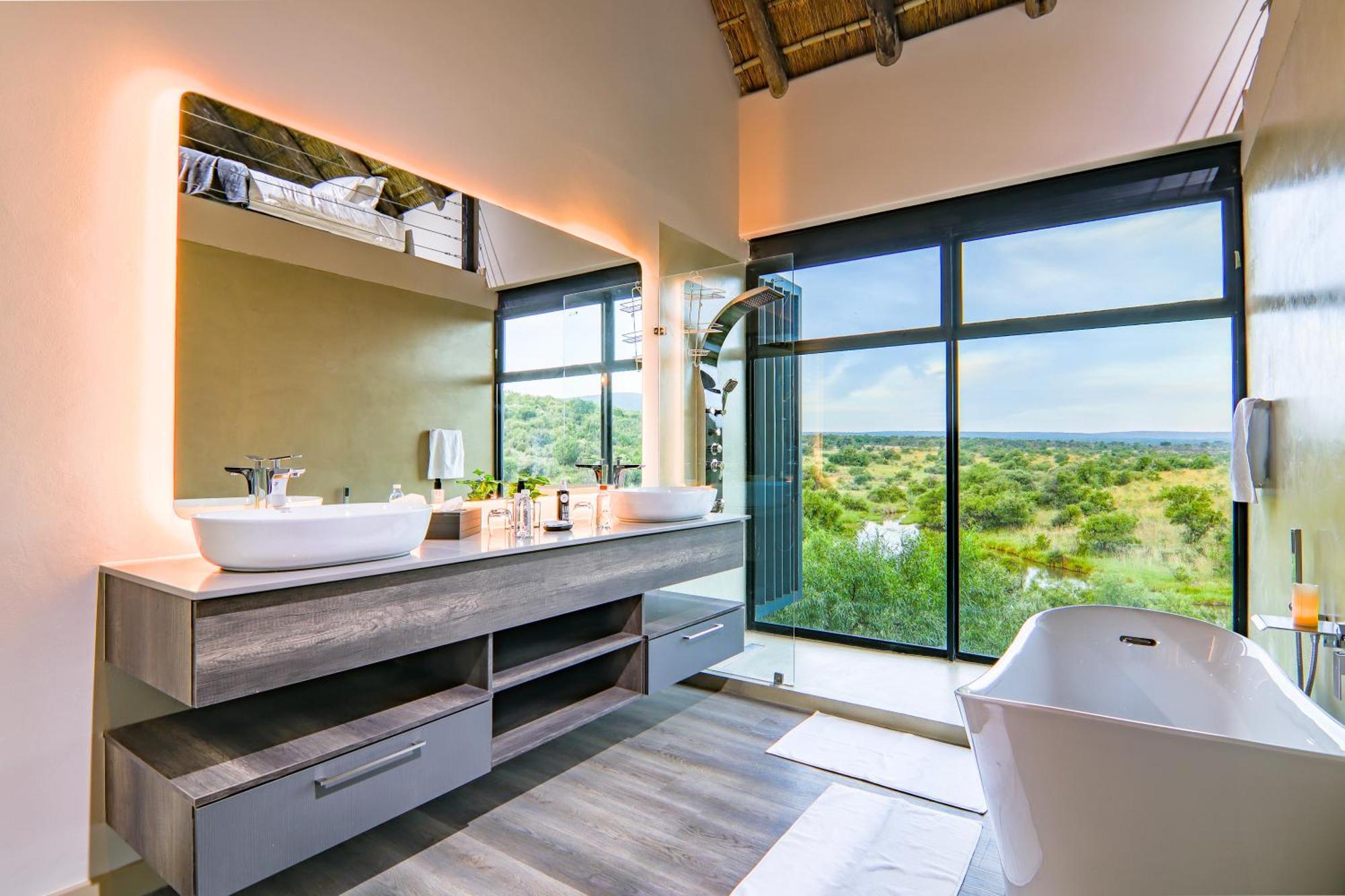 Cliffhanger Lodge Mabula Game Reserve Bagian luar foto